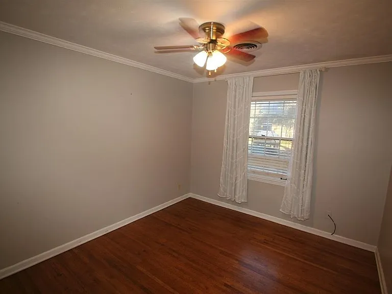 1588 Dorset Dr — Photo 11
