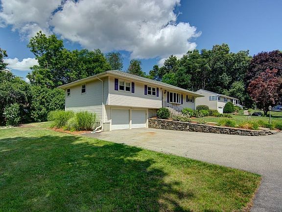 3rd image of 58 Hillside Dr