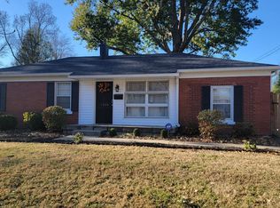 1300 Whirlaway Dr, Lyndon, KY 40242