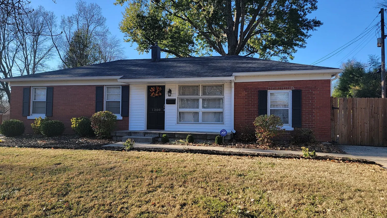 1300 Whirlaway Dr photo 1