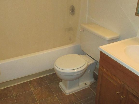 3rd image of 530 N Fanning Ave APT 30