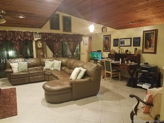 3rd image of 7441 NW 35th Ct