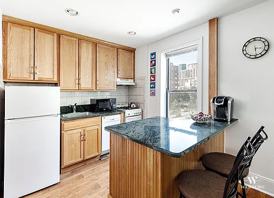 Rented by Warburg | media 20