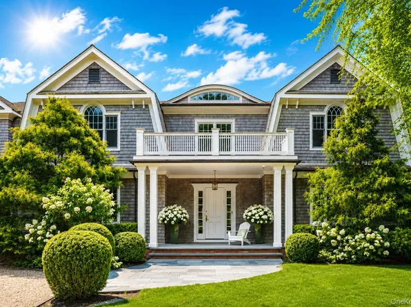 486 Middle Line Highway, Bridgehampton, NY 11932