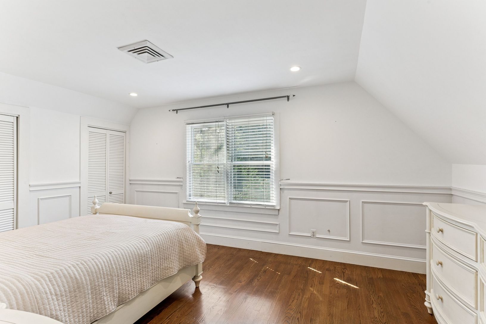  Guest Room #2