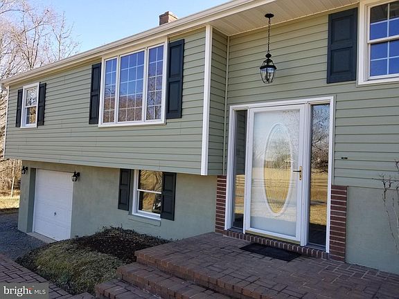 3rd image of 9524 Rapidan Dr