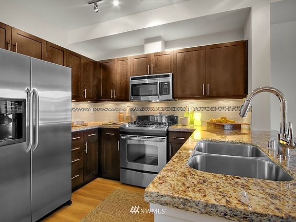 2nd image of 15100 6th Avenue Ct SW #422