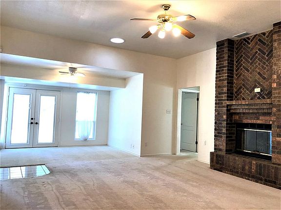 3rd image of 47 Pebble Beach St