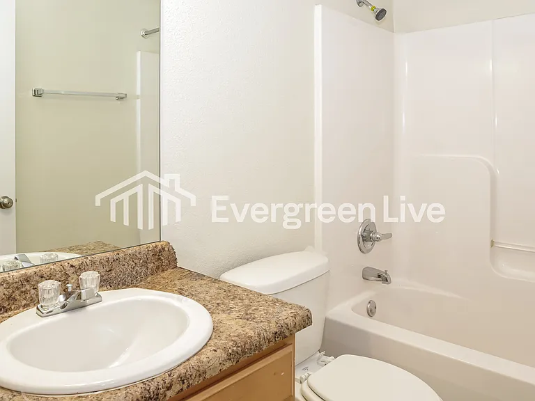 203 Dormont Dr NE — Photo 13