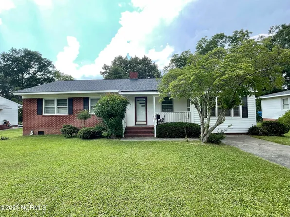 3236 N Contentnea Street, Farmville, NC 27828