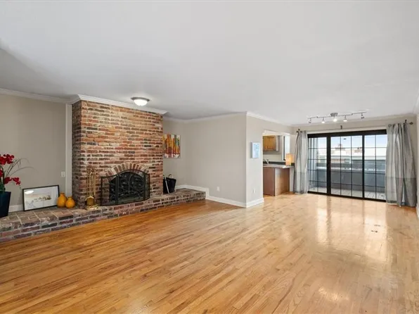 4056 Warwick Blvd APT 12, Kansas City, MO 64111