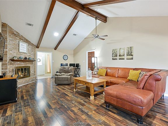 5th image of 2812 Celinda Cir
