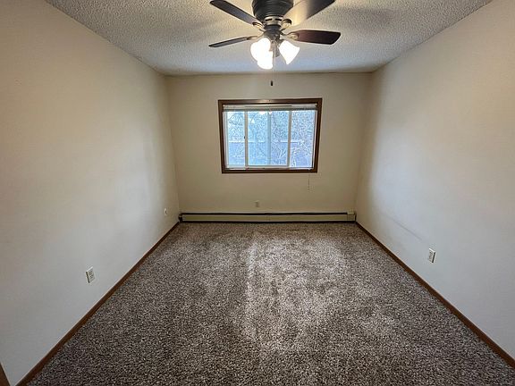 3rd image of 924 4th St SW #205