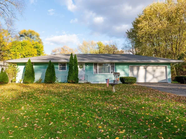 51566 Helmen Ave, South Bend, IN 46637