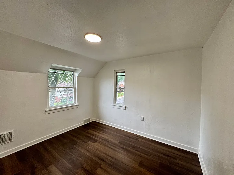2432 Starkamp St — Photo 49