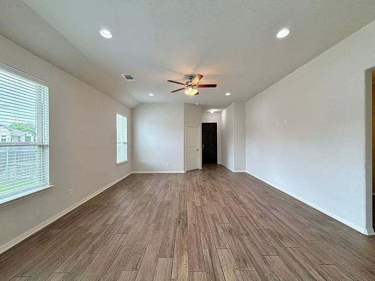 877 Centerra Hills Cir — Photo 7