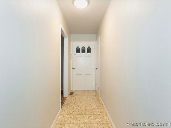 5th image of 2601 E North Ave #A