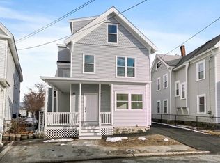19 Royal St, Lowell, MA 01851