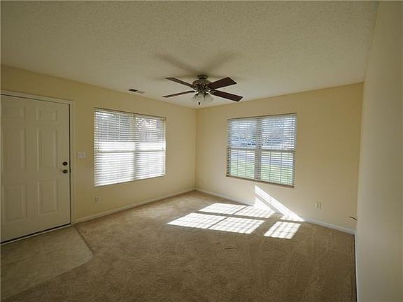 3rd image of 102 Brandywine Dr NE APT Q1