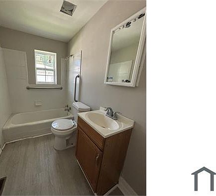 3rd image of 2000 10th Pl