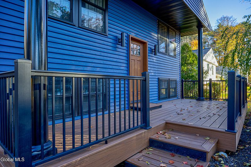 2nd image of 5 Woodland Court