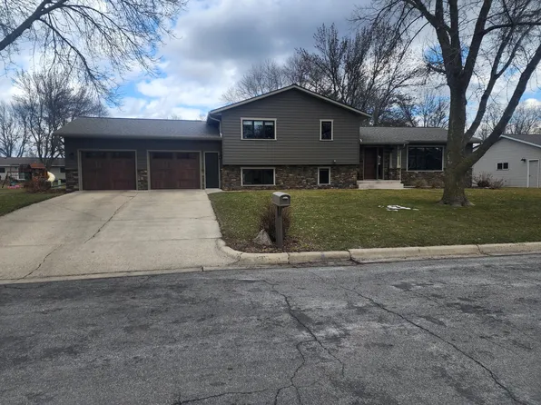 505 Morten Dr, Redwood Falls, MN 56283