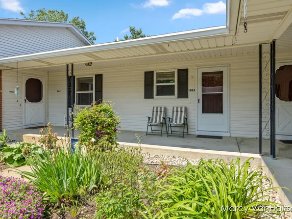 1861 Elizabeth Ln, Jenison, MI 49428