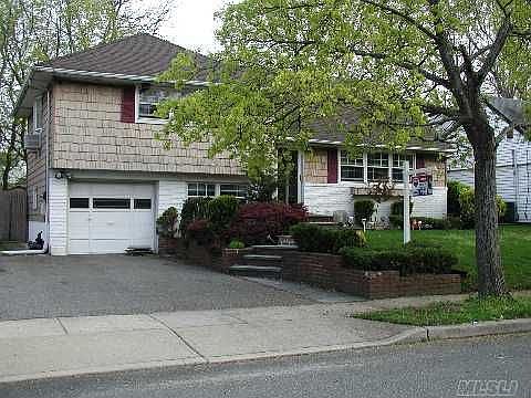 1st image of 305 Thompson Ave