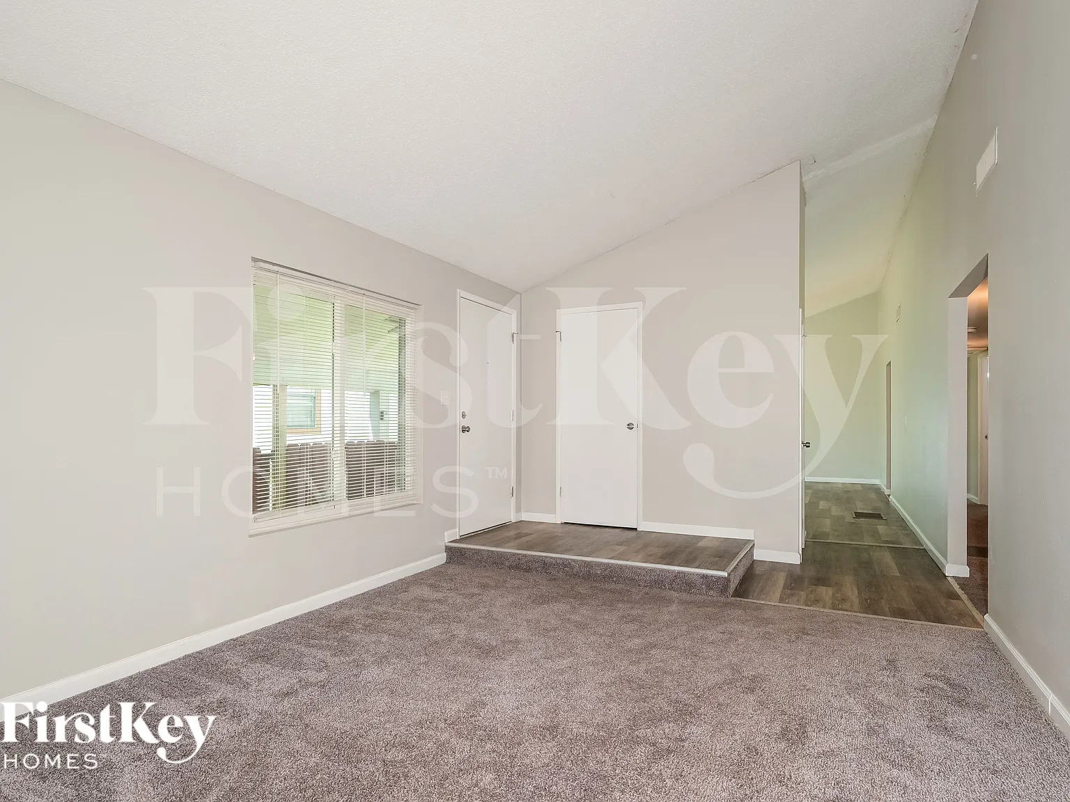 3 bed, 2.0 bath, 1557 sqft, $1,340 — Photo 3
