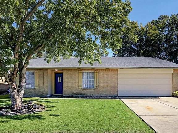 3rd image of 208 Redbud Cir