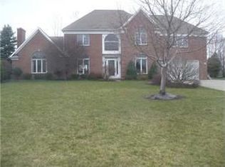 49 Silent Meadow Ln, Orchard Park, NY 14127
