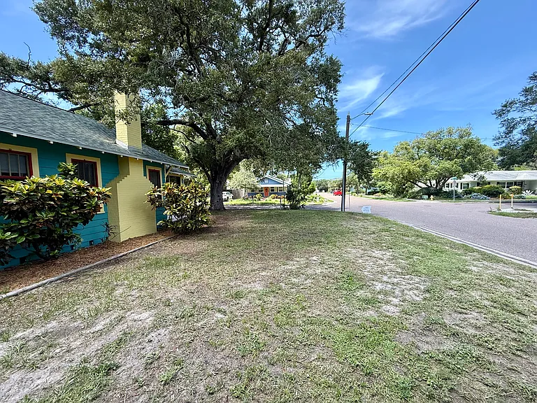 457 Highland Ave — Photo 25