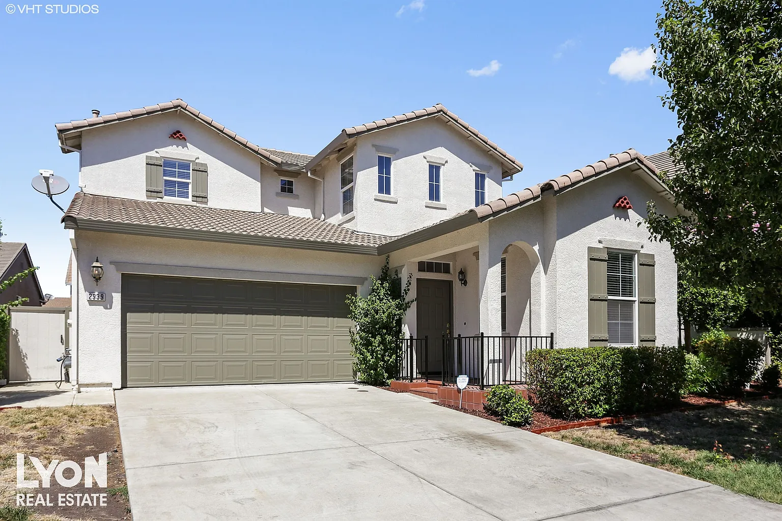 2939 Frigatebird Dr photo 1