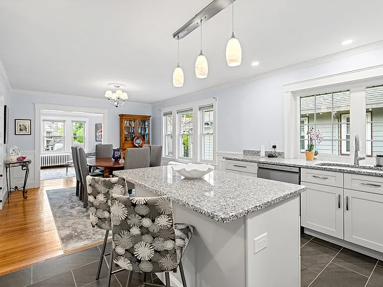 3-3A Warren Ave #2 — Photo 8
