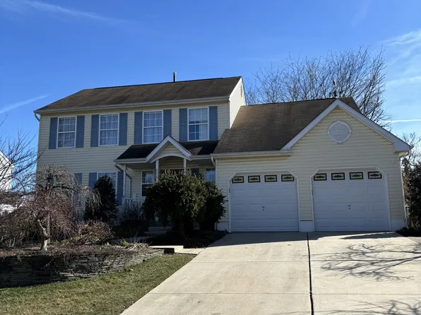 44 Chaucer Ln, Medford, NJ 08055