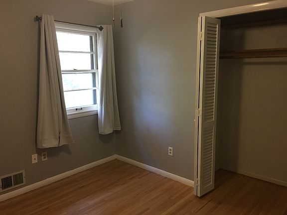 2nd image of 12412 Chippewa Ln