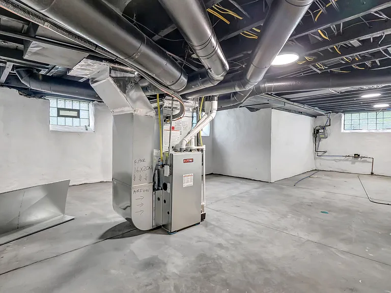 3020 Daytona Ave — Photo 20