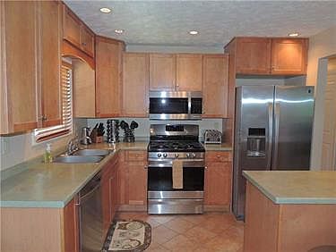4th image of 212 Yorktown Dr