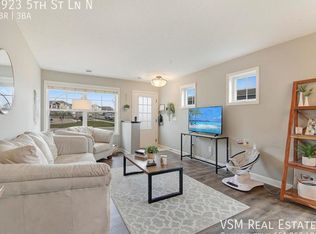 9923 5th Street Ln N, Lake Elmo, MN 55042