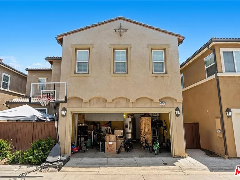 3653 W Medici Ln — Photo 36