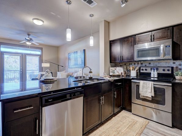 1325 N Walker Ave #221