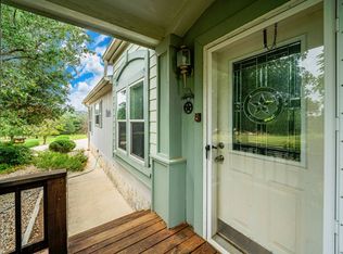 501 N Buckboard Dr, Kerrville, TX 78028