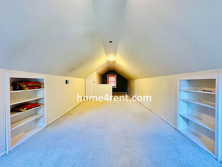 211 W 66th St — Photo 37