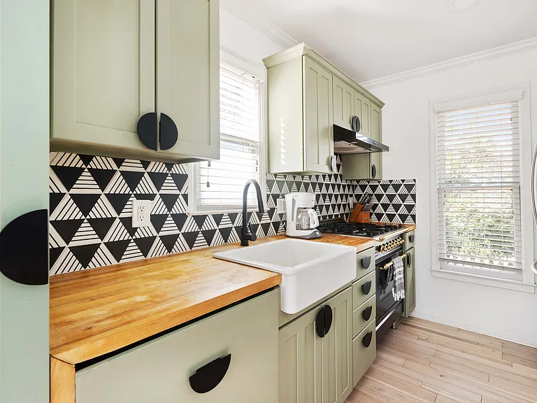 349 N Highland Ave NE #CARRIAGE HOUSE — Photo 15