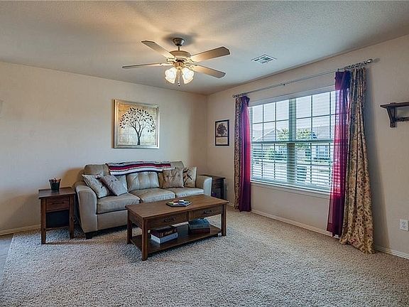 4th image of 4360 Pecan St