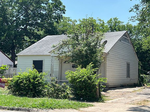 2nd image of 309 SE 10th St