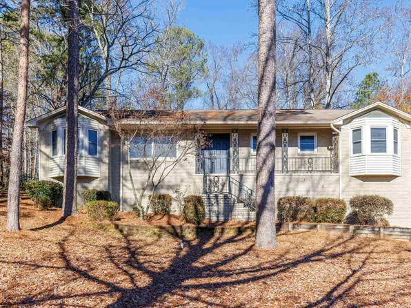 226 Snake Hill Rd, Trussville, AL 35173