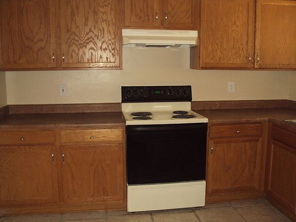 5th image of 15887 W Washington St