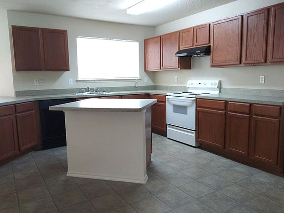 4th image of 2306 Memphis Dr
