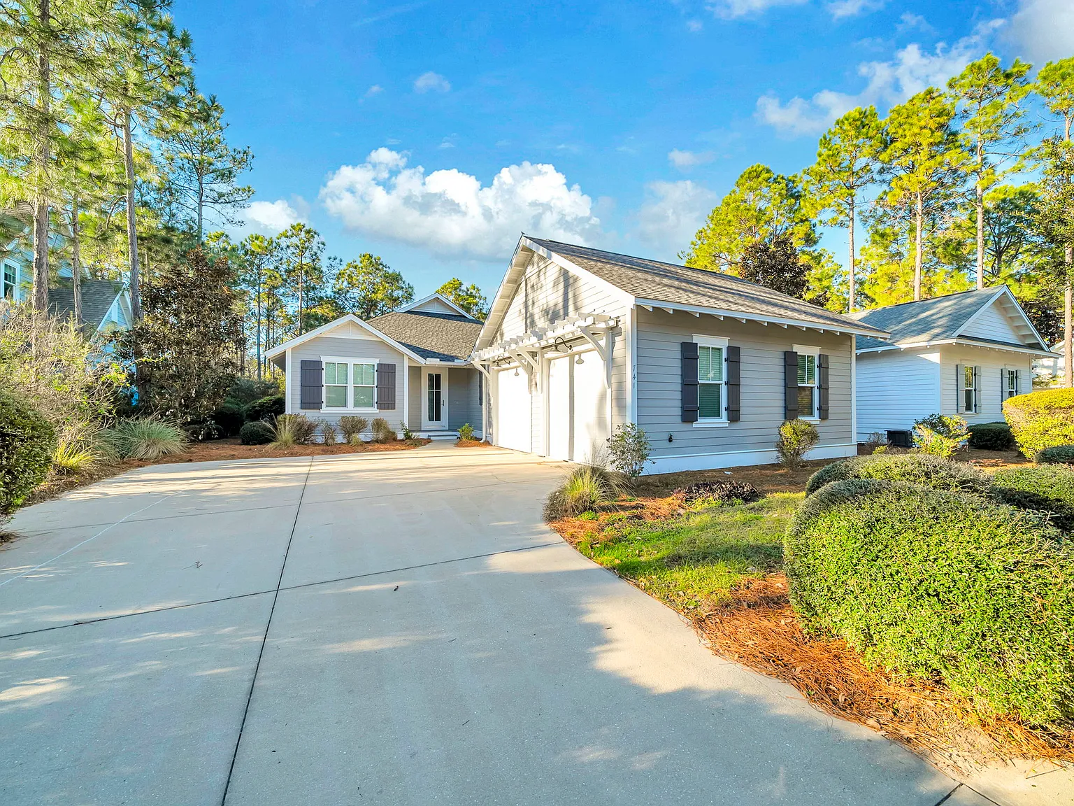 4 bed, 2317 sqft, $4,900 — Photo 4